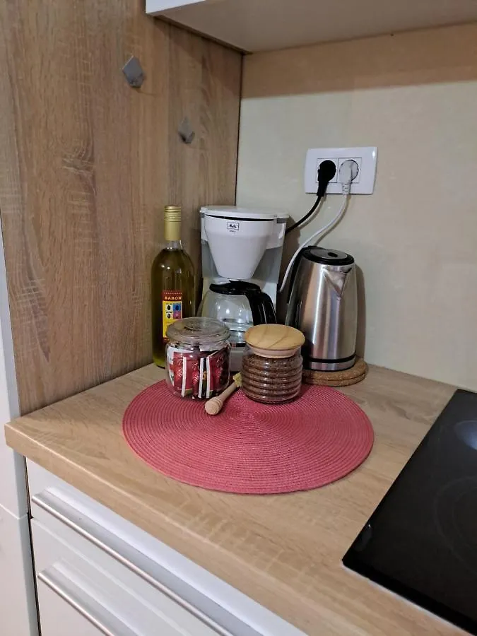 Yulia Apartman Pula