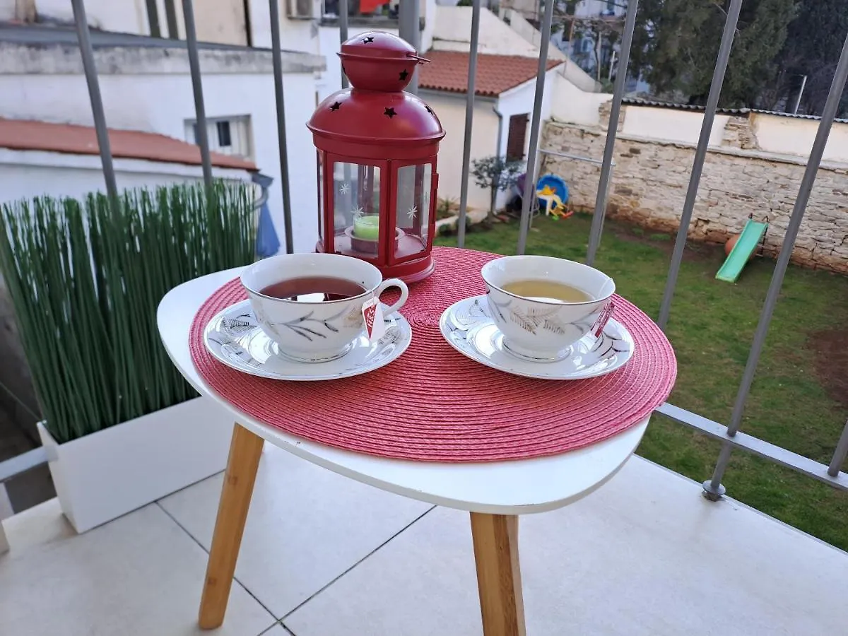 Yulia Apartman Pula