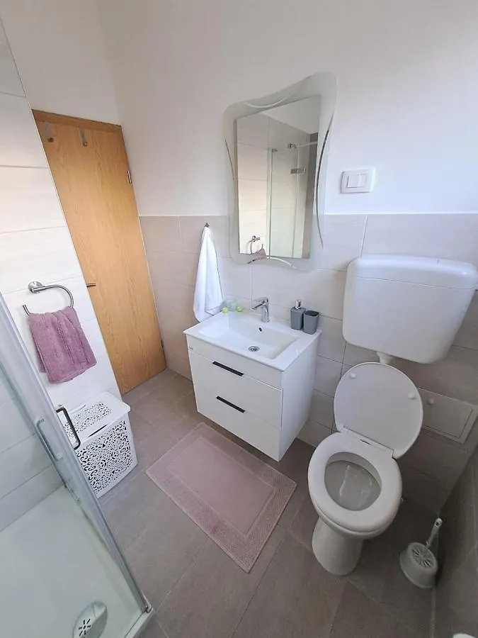 Apartamento Yulia Apartman Pula