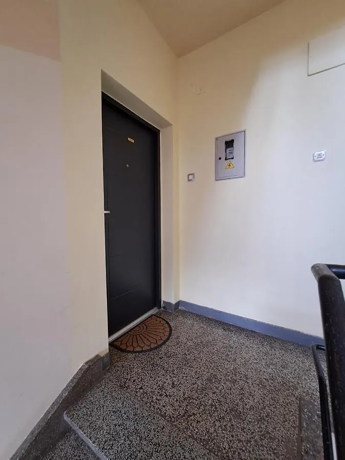 Yulia Apartman Pula Apartamento
