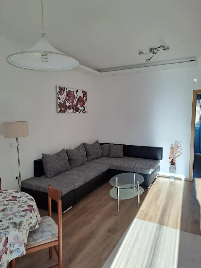 Apartamento Yulia Apartman Pula